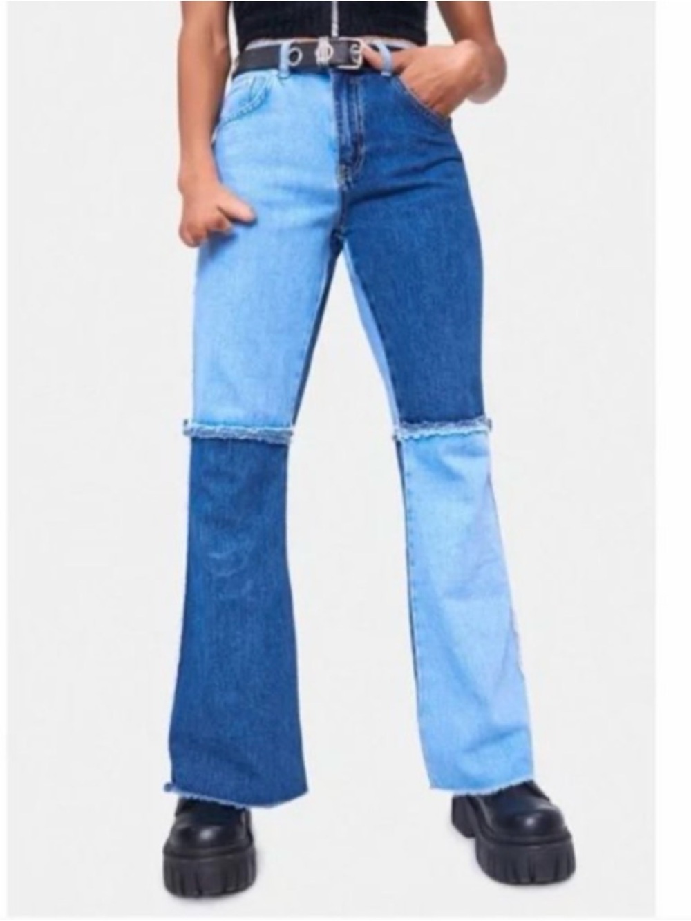 The Ragged Priest Quarter Panel Mom Jeans Frayed Edges 24
